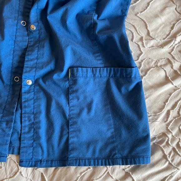 DISCONTINUED WonderWink FLEX Constance Style Royal Blue Warm-up Scrub Jacket - Picture 4 of 5